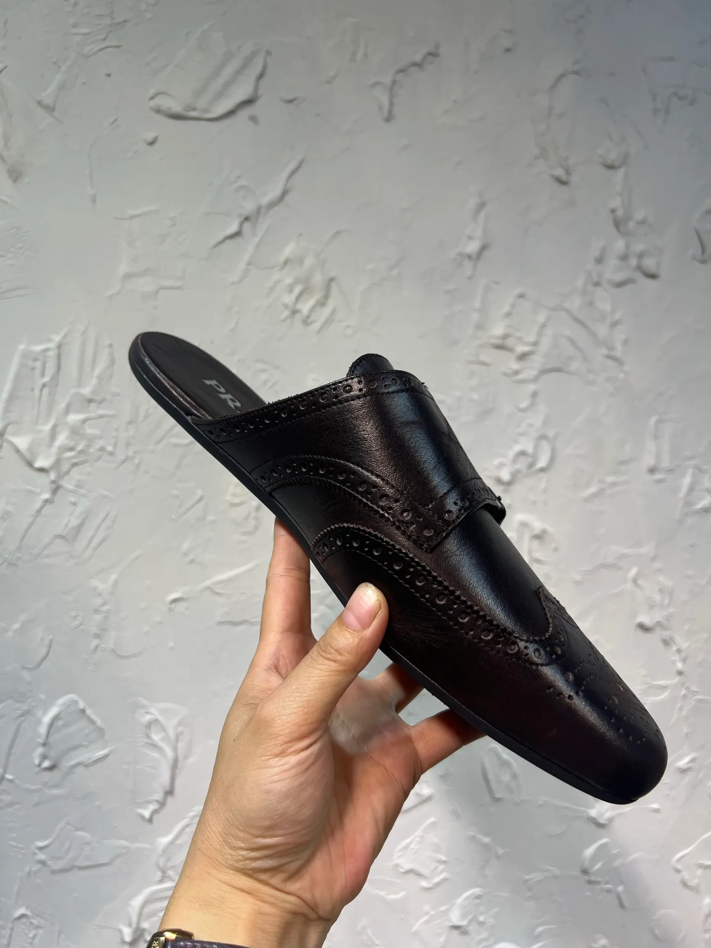 P780 prada derby2025 spring and autumn latest Prada slip-on retro men's Muleto shoes, Shuffle double-buckle Monk shoes, upper cowhide, lining and foot cowhide, rubber sole, black and brown 2-color original packaging Code number: 39-46